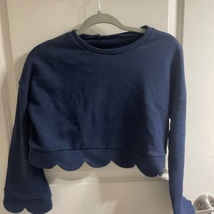 Cropped navy scalloped sweatshirt